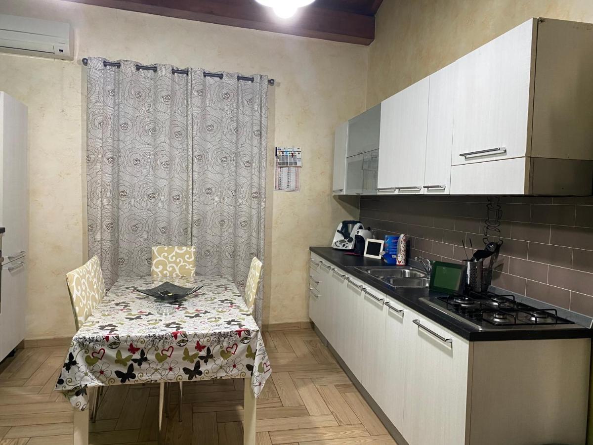カターニアThe “B” Houseアパートメント エクステリア 写真